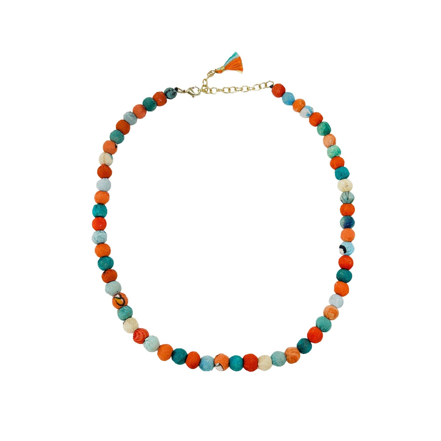 Collar clásico Kantha Capri