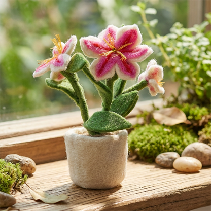Vaso de Lírios Sumptuosos em Feltro — Decoração para o Dia da Mãe | Felt So Good