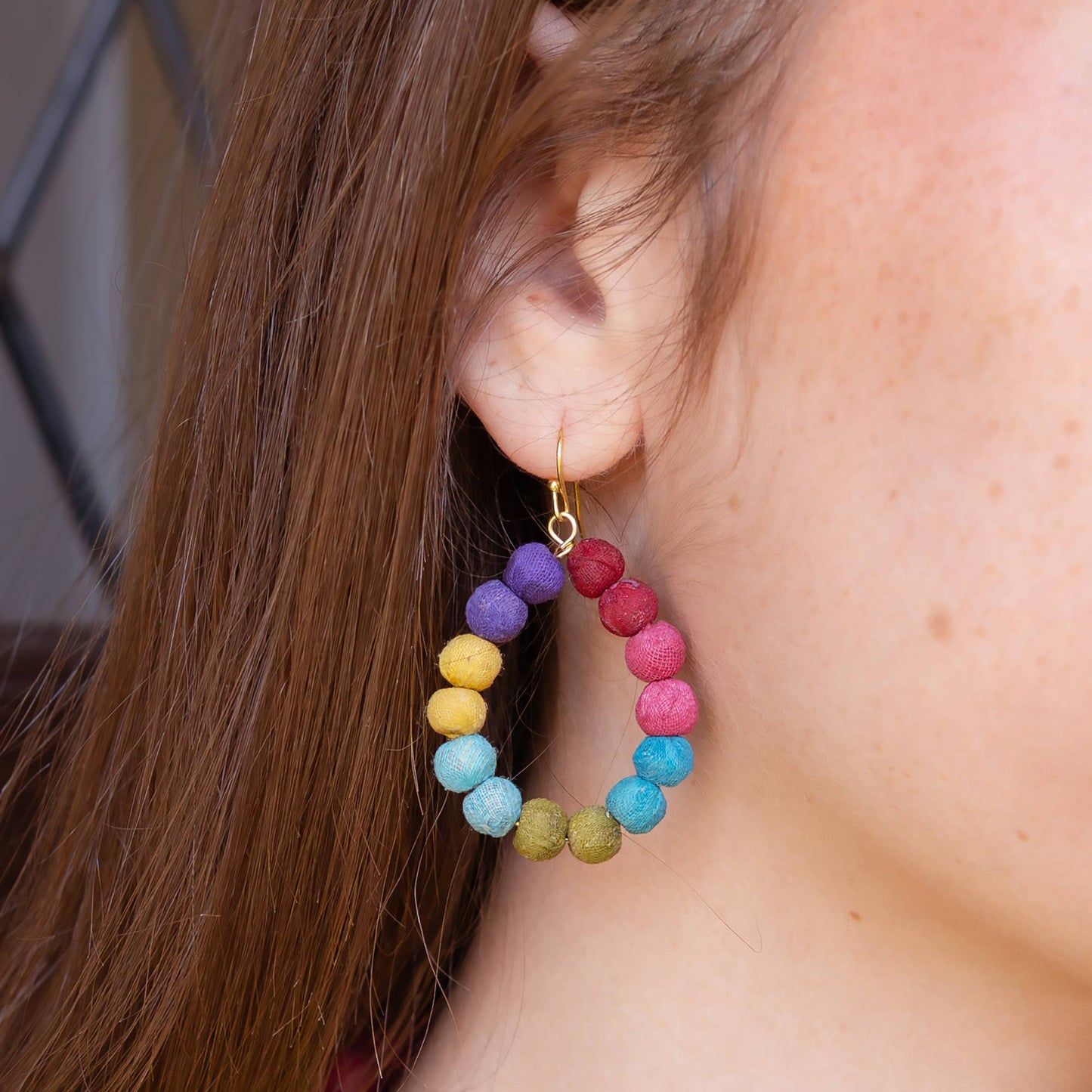 Väriblokki-Kantha-pisarakorvakorut - kirkkaat sävyt