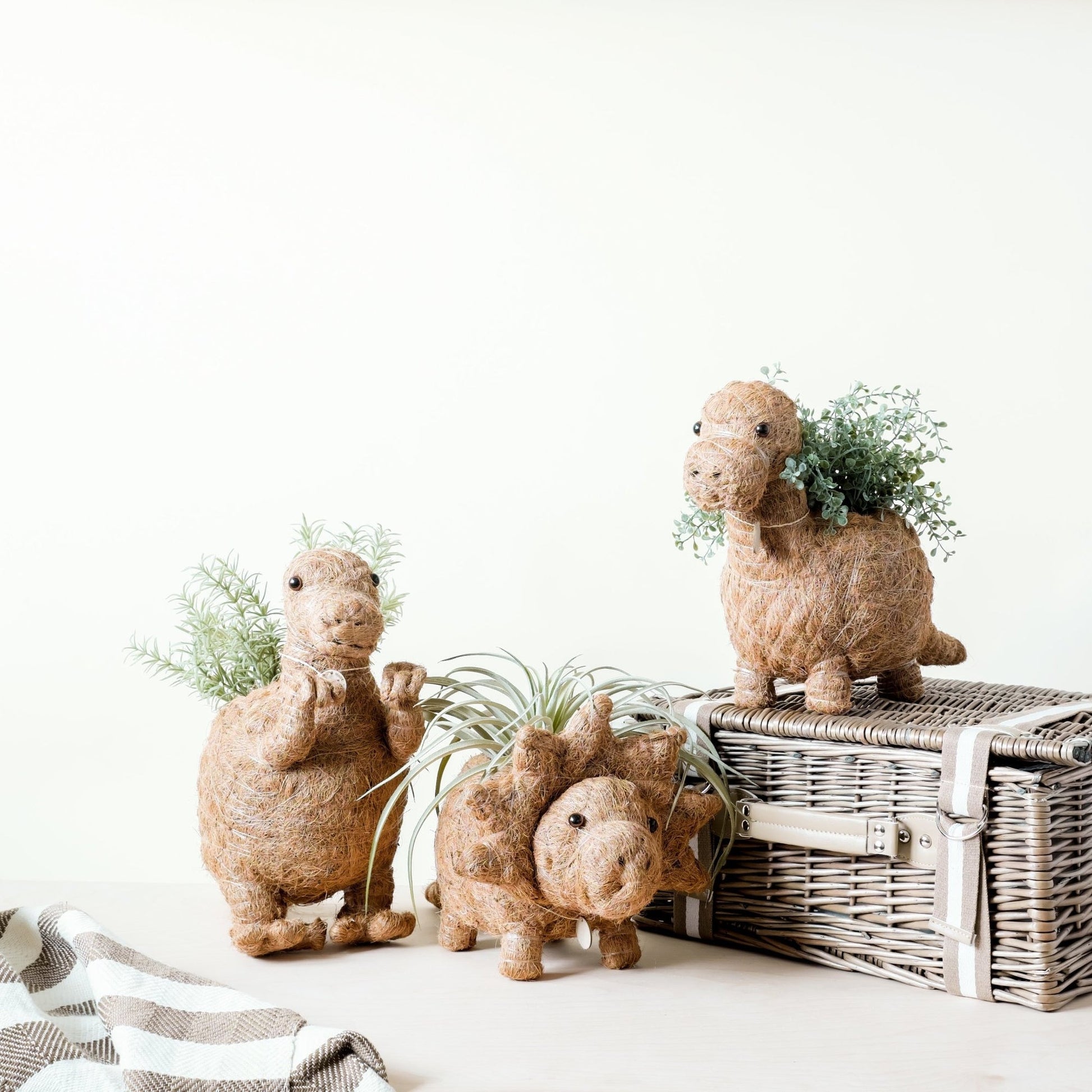 Coco Coir Animal Planter | Brontosaurus-LIKHÂ-RAUHA Crafts