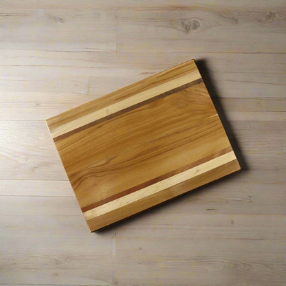 Skärbräda i kantträ - 40x30 cm