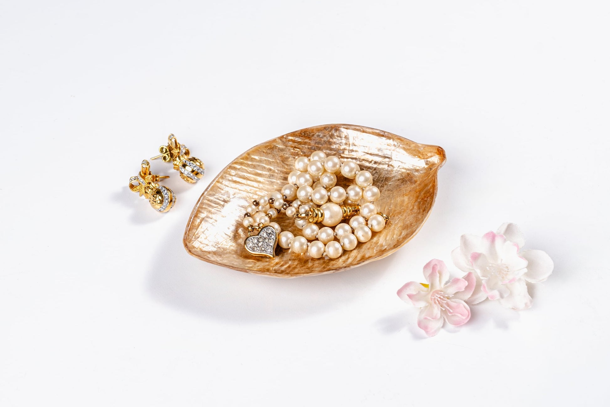 Mini Leaf Dish - Golden Capiz-RAUHA Crafts-RAUHA Crafts