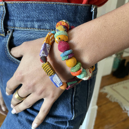 Bransoletka Kantha z guziczków