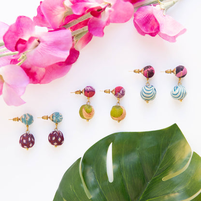 Kantha Betty pakabinami auskarai