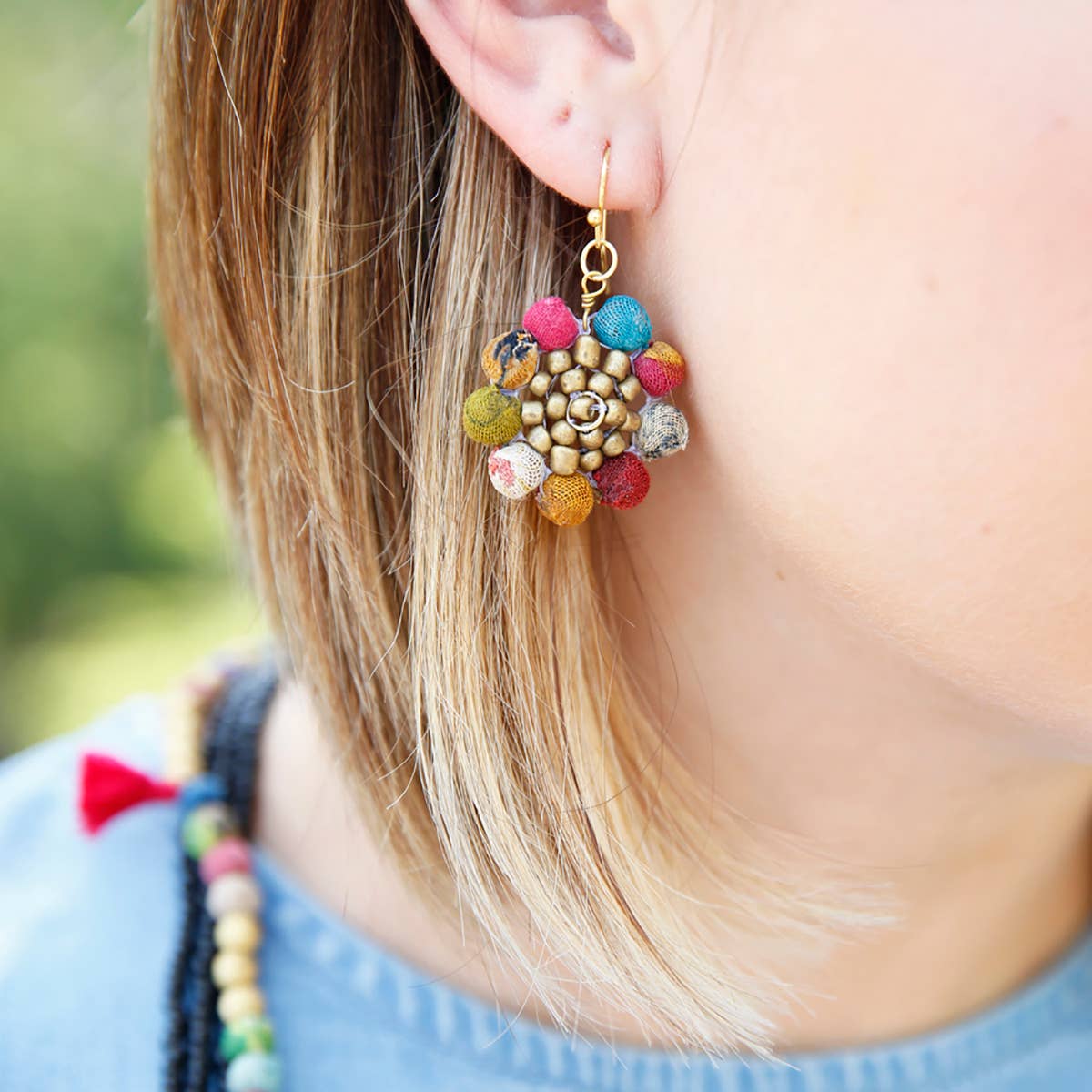 Pendientes de girasol Kantha